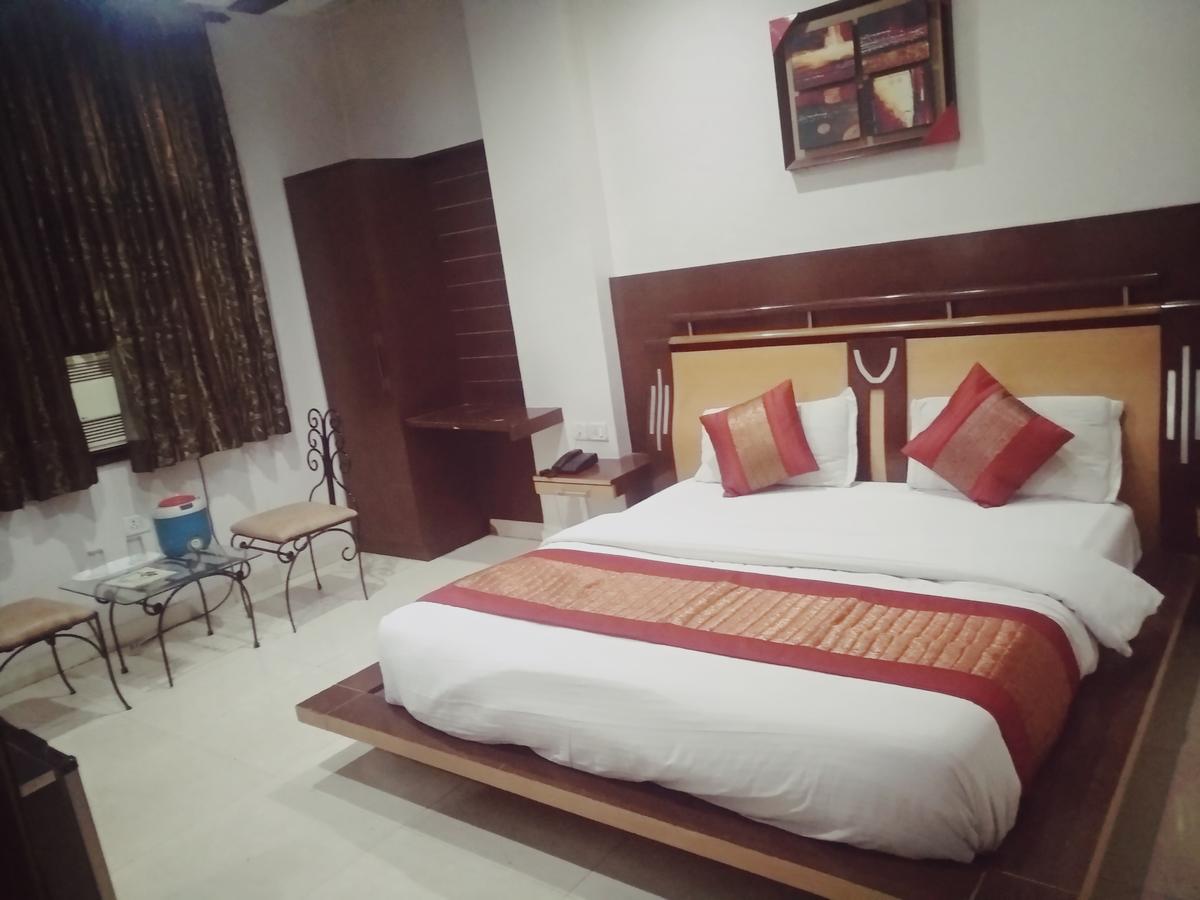 Adb Rooms Hotel Indo Continental ニューデリー エクステリア 写真