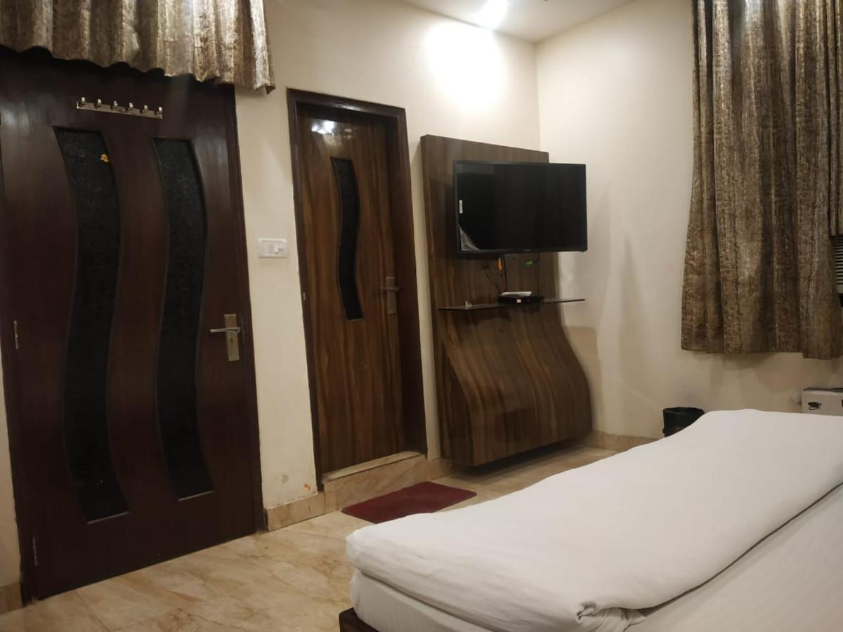 Adb Rooms Hotel Indo Continental ニューデリー エクステリア 写真