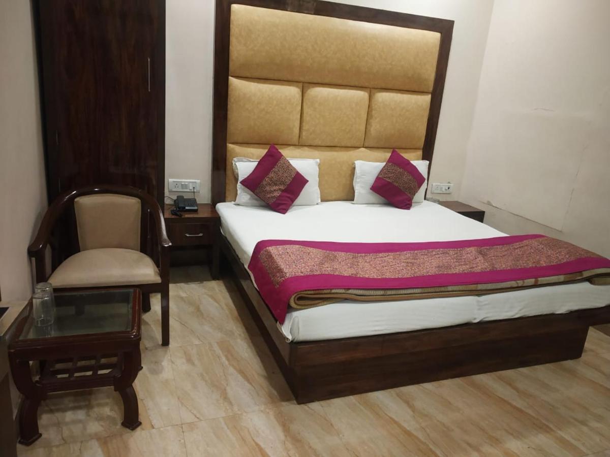 Adb Rooms Hotel Indo Continental ニューデリー エクステリア 写真