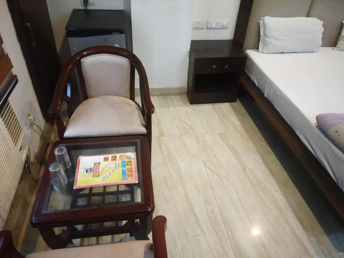 Adb Rooms Hotel Indo Continental ニューデリー エクステリア 写真