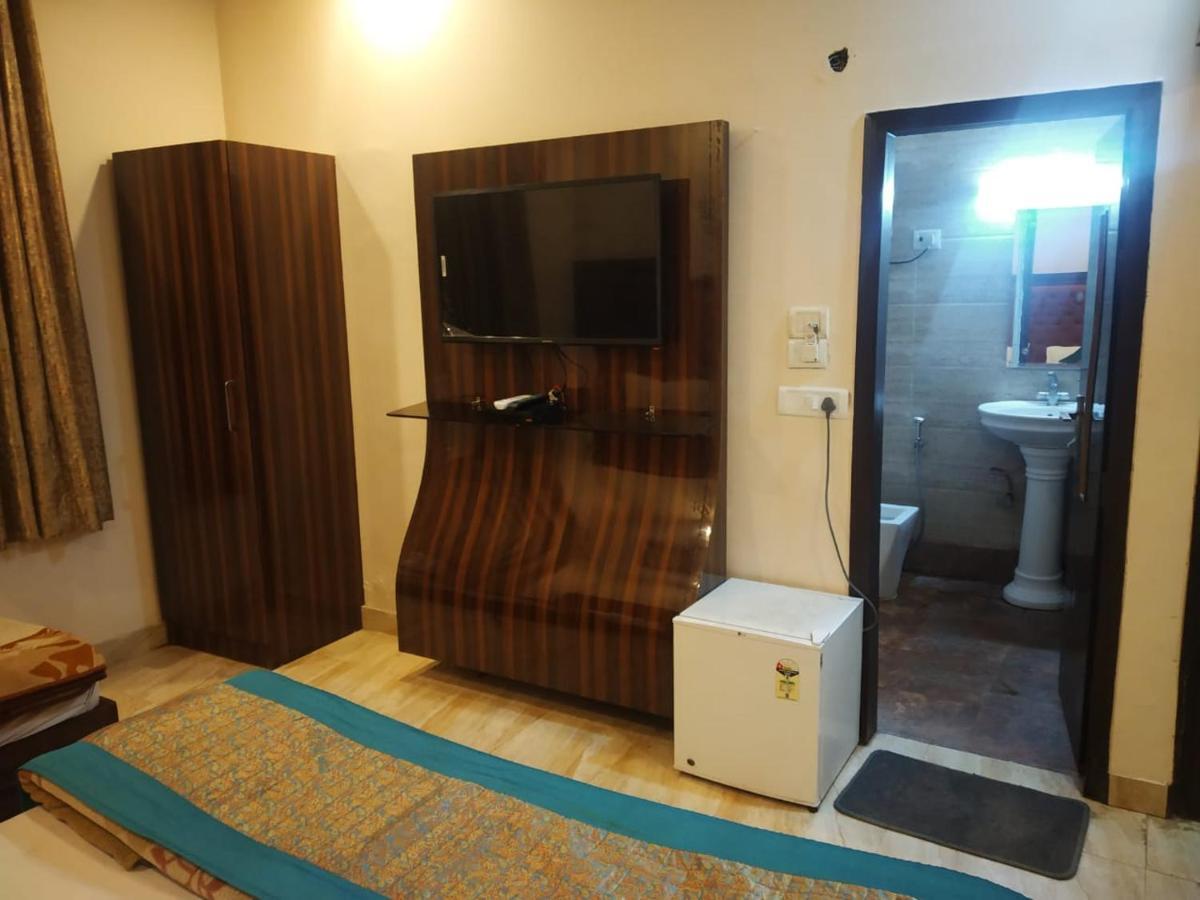 Adb Rooms Hotel Indo Continental ニューデリー エクステリア 写真