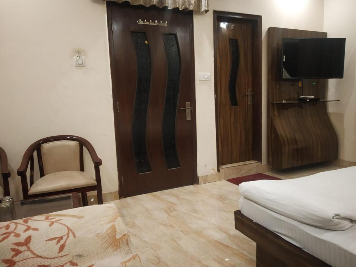 Adb Rooms Hotel Indo Continental ニューデリー エクステリア 写真