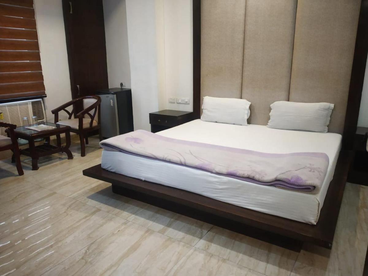 Adb Rooms Hotel Indo Continental ニューデリー エクステリア 写真