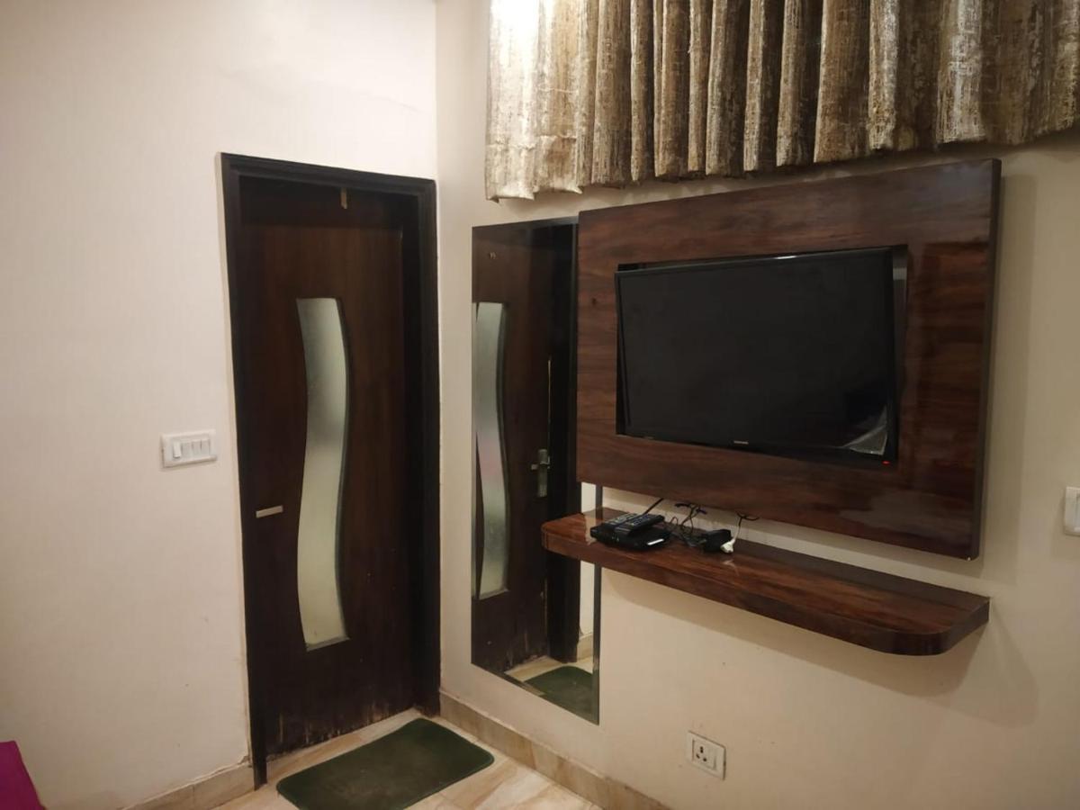 Adb Rooms Hotel Indo Continental ニューデリー エクステリア 写真